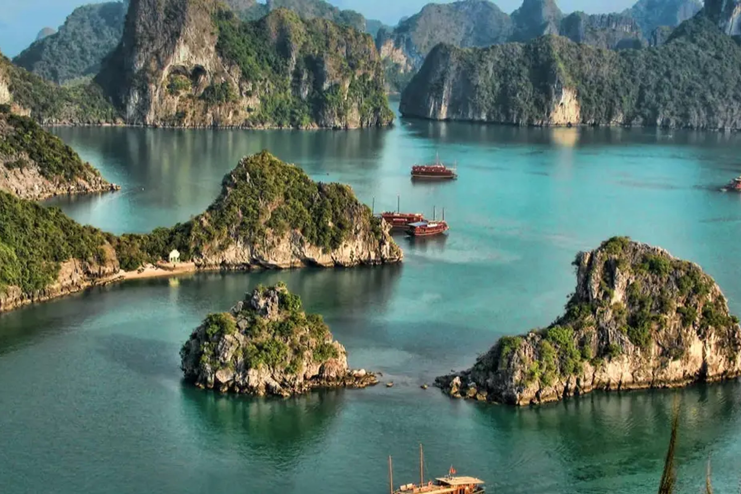 Halong Bay Discovery With 6 Hours Boat Tour